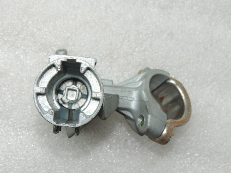 Oriģināls 2001-2005 Toyota Yaris P1 aizdedzes slēdzenes korpuss