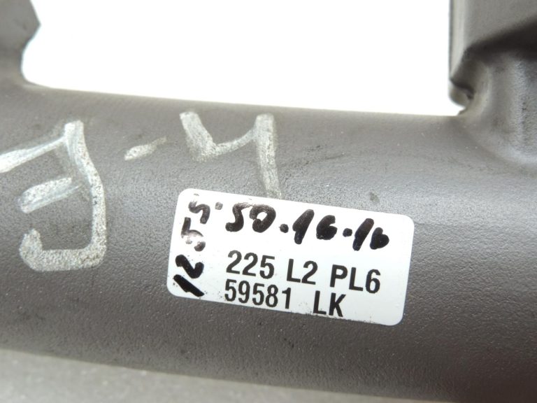 Mitsubishi Pajero V7 V6 3.2 DI-D 4M41 Ieplūdes kolektora caurule Euro2 ME190704