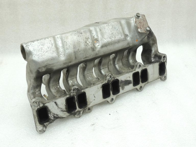 Mitsubishi Pajero V7 V6 3.2 DI-D 4M41 ieplūdes kolektora kolektors ME204212
