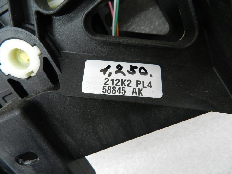 Nissan Qashqai Ātrumu Pārslēgšanas mehanisms 349014ED0B