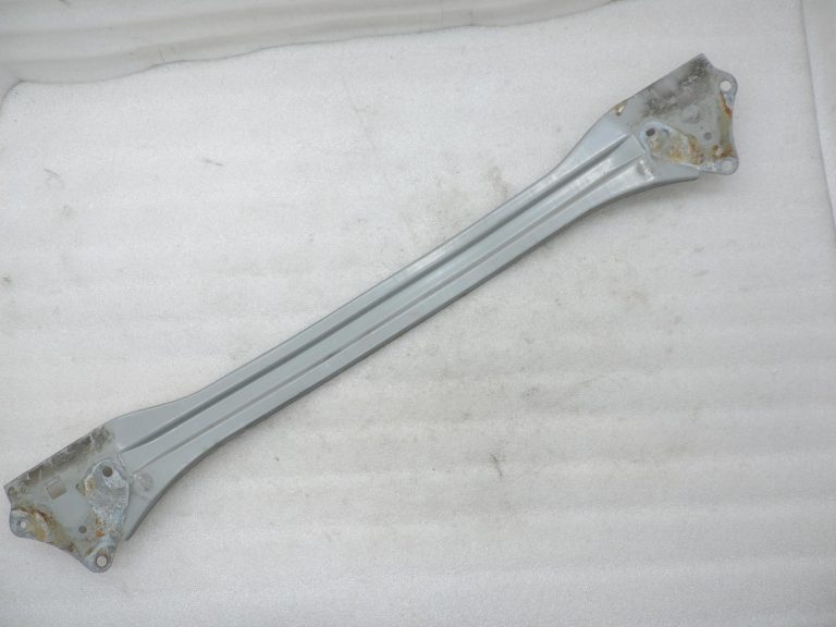 2011-2020 Toyota Yaris P13 aizmugurējā bampera balsta pastiprinājums pelēks (1G3)