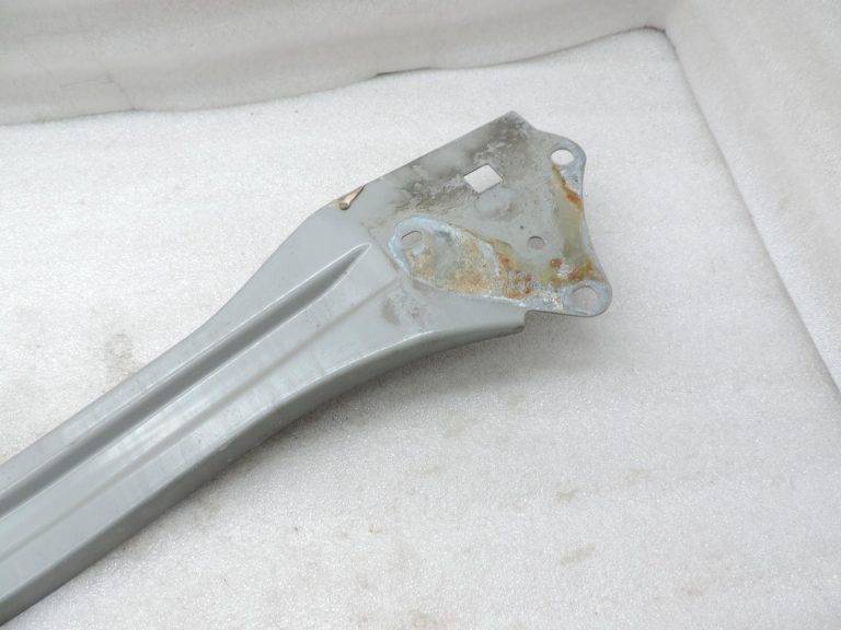 2011-2020 Toyota Yaris P13 aizmugurējā bampera balsta pastiprinājums pelēks (1G3)