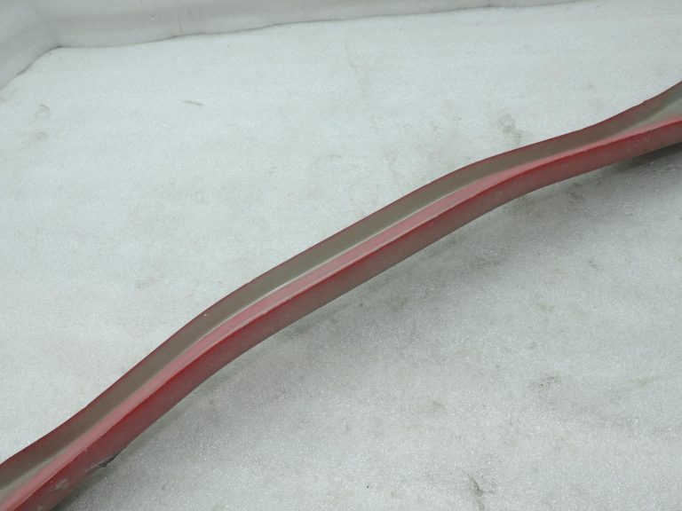 2011-2020 Toyota Yaris P13 aizmugurējā bampera balsta pastiprinājums, sarkans (3P0)