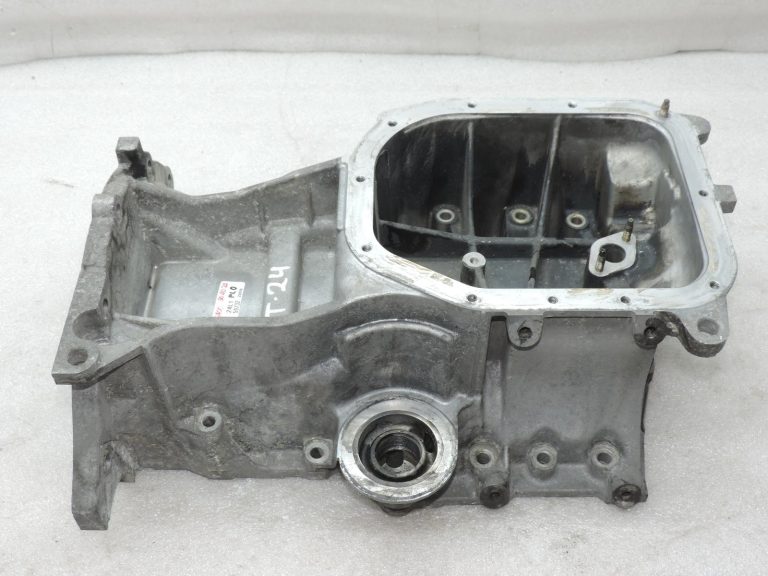 Oriģinālā 2001-2005 Toyota Yaris P1 1.4 D4D (1NDTV) eļļas tvertnes augšējā daļa