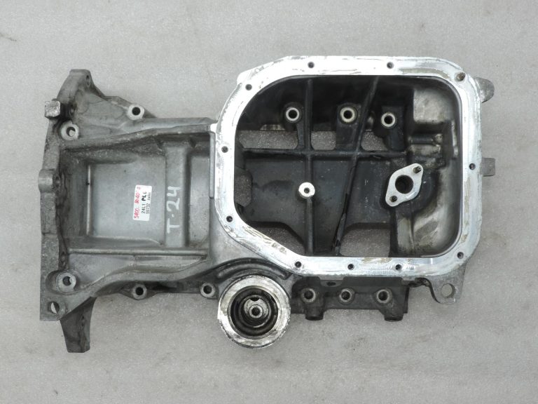 Oriģinālā 2001-2005 Toyota Yaris P1 1.4 D4D (1NDTV) eļļas tvertnes augšējā daļa