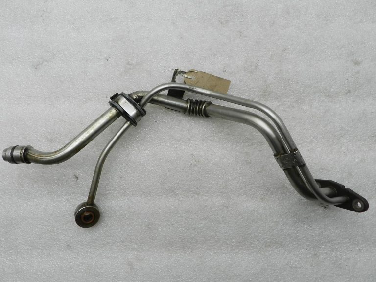 Nissan oriģinālā eļļas šļūtene turbokompresoram 2.0DCI 1519700QAB