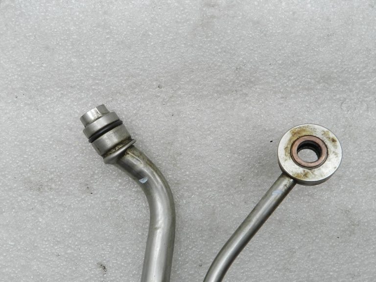 Nissan oriģinālā eļļas šļūtene turbokompresoram 2.0DCI 1519700QAB