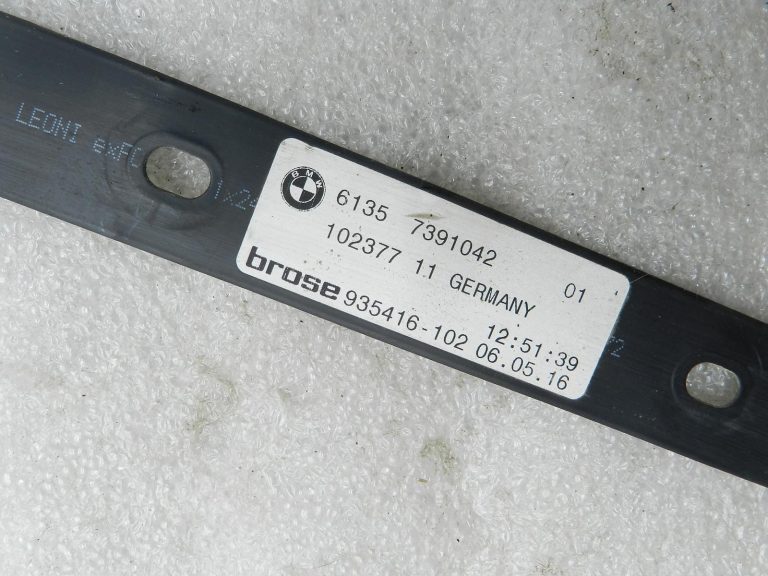 BMW oriģinālais sensors aizmugurējo durvju vākam