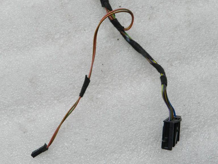 BMW F31 Oriģinālā aizmugurējo durvju elektroinstalācija (Sagriesti) 61129365085