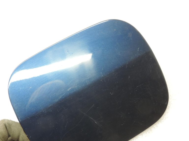 Oriģināls Toyota Corolla E12 Kombi benzīna uzpildes vāciņš Indigo Ink Blue (8P4)