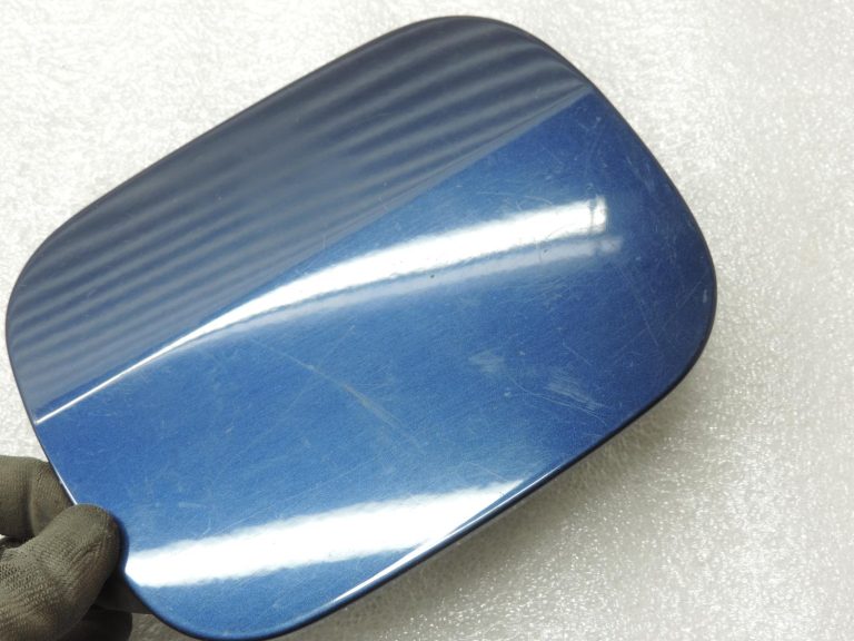 Oriģināls Toyota Corolla E12 Kombi benzīna uzpildes vāciņš Indigo Ink Blue (8P4)