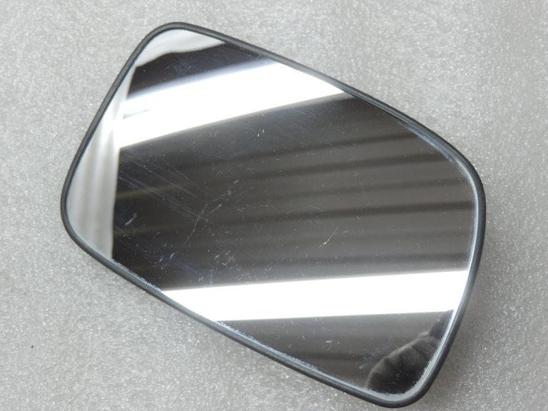Oriģinālais Toyota Corolla E12 Ārējā spoguļa stikls pa labi 8790802691
