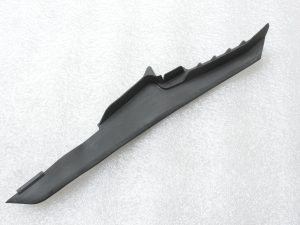 Genuine 2009-2017 Toyota Verso AR20 Front right fender seal
