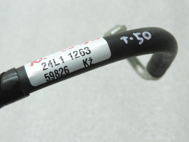 Oriģinālā Toyota Auris/Corolla E15 2.0/2.2 D4D degvielas padeves caurule 2390126030, 23901-26030