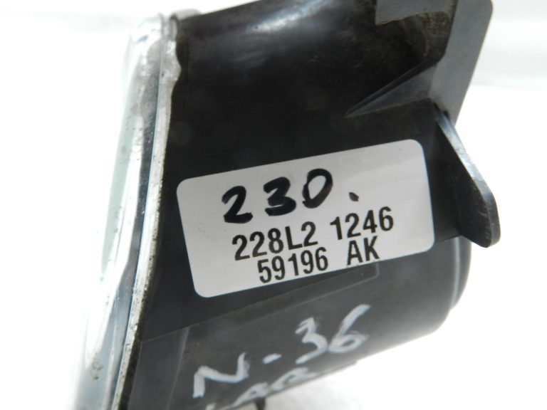 Nissan oriģinālais miglas lukturis Miglas lukturis pa labi 261508994A