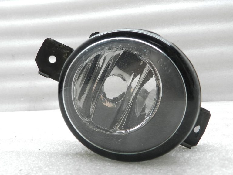 Nissan oriģinālais miglas lukturis Miglas lukturis pa labi 261508994A