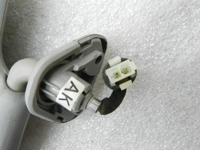 Nissan X-Trail oriģināls saules aizsarglīdzeklis labajā pusē 96400JG43A