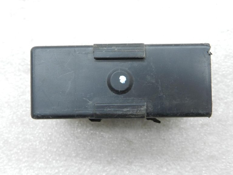 Nissan Terrano oriģinālais logu regulatora relejs DEFEKTĪVS!!! 285150f400