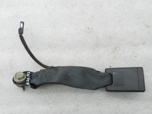 Nissan Qashqai oriģinālā aizmugurējā centrālā drošības jostas sprādze 88822EY10A