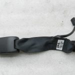 Nissan Qashqai oriģinālā aizmugurējā centrālā drošības jostas sprādze 88822EY10A