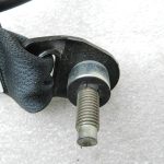 Nissan Qashqai oriģinālā aizmugurējā centrālā drošības jostas sprādze 88822EY10A