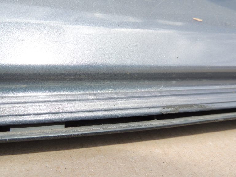 Mazda CX7 priekšējo durvju kreisā puse Krāsa 32S Galaxy Grey Metallic Priekšējo durvju kreisā puse