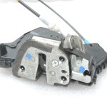 Oriģinālā Toyota Auris E15 durvju slēdzene priekšējā labajā pusē 6903002220, 69030-02220