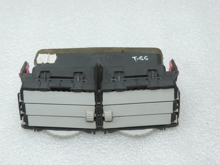 Oriģināls Toyota Yaris P9 instrumentu paneļa ventilācijas centrs 556700D010B0