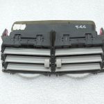 Oriģināls Toyota Yaris P9 instrumentu paneļa ventilācijas centrs 556700D010B0