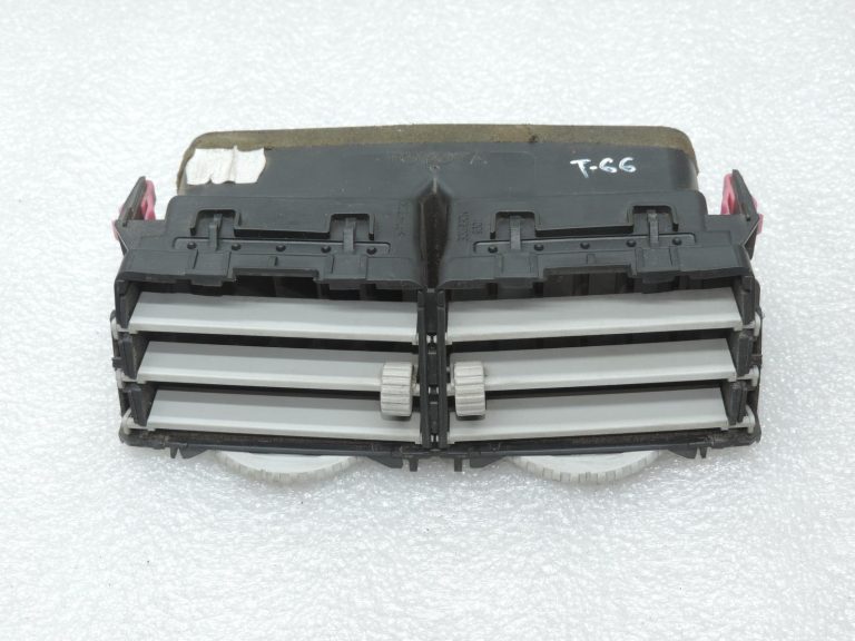 Oriģināls Toyota Yaris P9 instrumentu paneļa ventilācijas centrs 556700D010B0