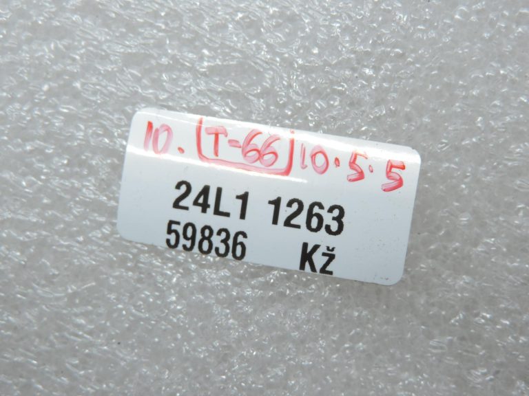 Oriģinālais Toyota Yaris P9 radio slēdža pogu komplekts 2x 9001125139