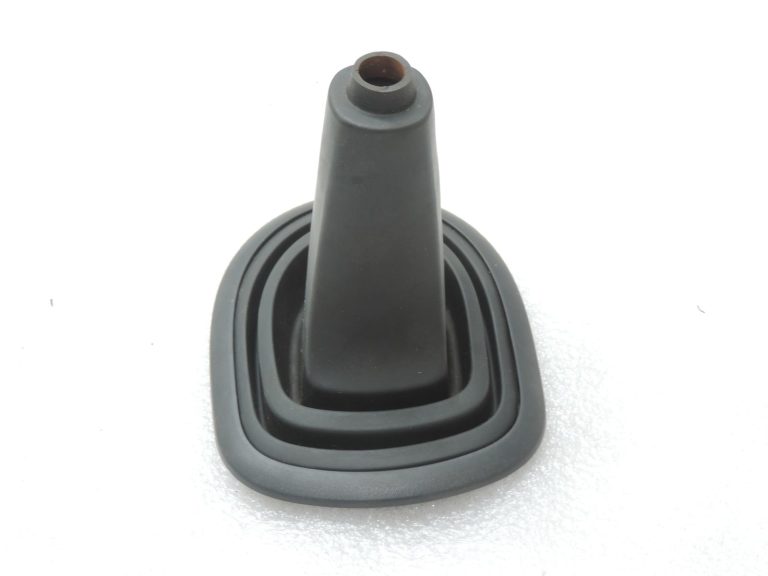 Oriģināls Toyota Yaris P9 manuālās pārnesumkārbas pārslēgšanas bagāžnieks 588080D090B0