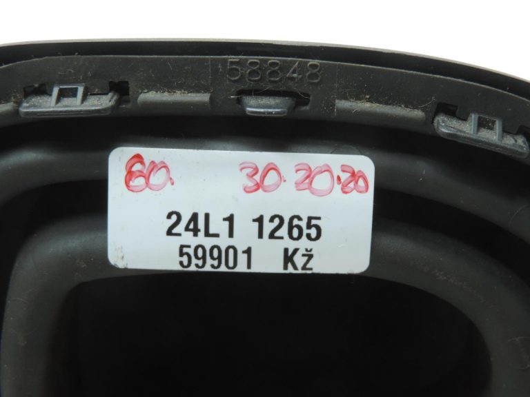 Oriģināls Toyota Yaris P9 manuālās pārnesumkārbas pārslēgšanas bagāžnieks 588080D090B0
