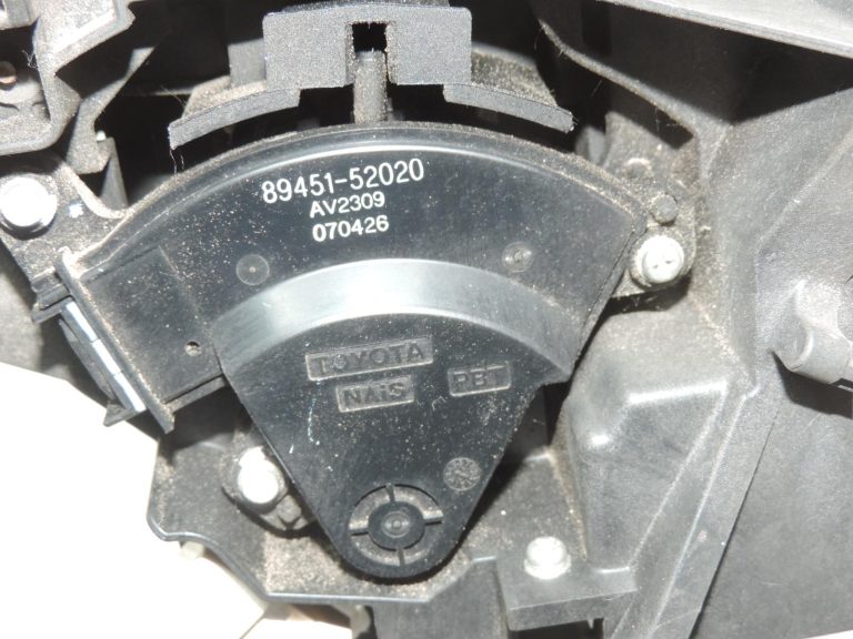 Oriģināla Toyota Auris/Corolla E15 automātiskās pārnesumkārbas svira 3356012170