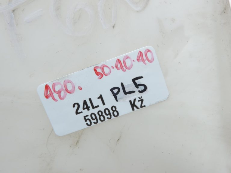 Oriģinālā Toyota Auris E15 tīrītāju ūdens tvertne 8531502230, 85315-02230