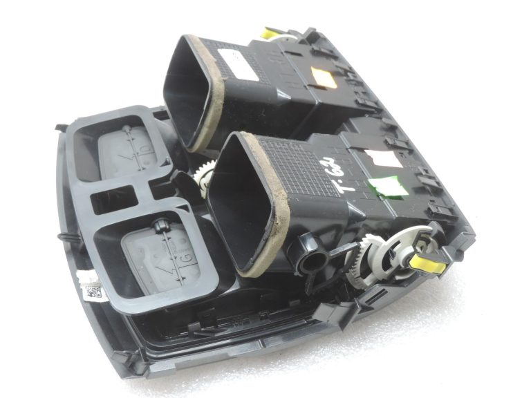Oriģinālā Toyota Auris E15 instrumentu paneļa ventilācijas centrs 5567002110, 55670-02110