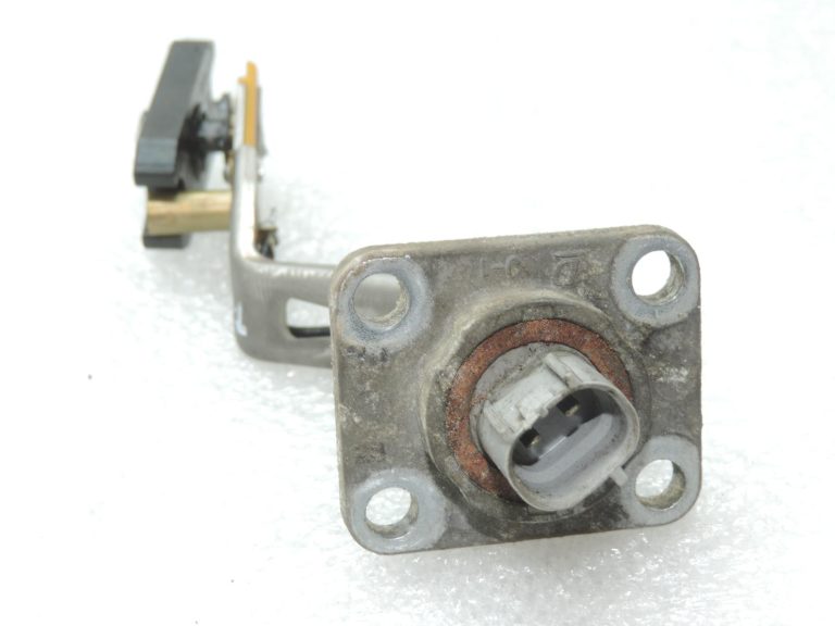 Oriģināls Toyota Auris E15 RAV4 XA30 Avensis T25 2.2 D4D 2ADFHV Eļļas līmeņa sensors