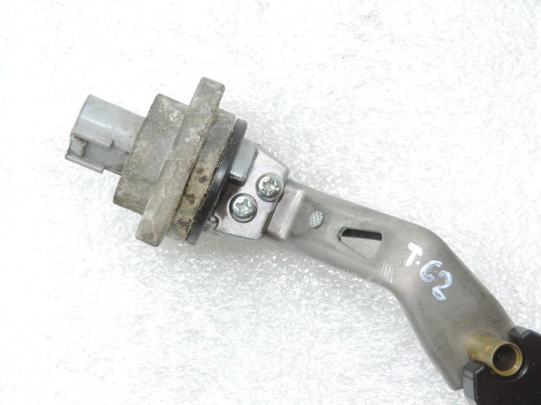 Oriģināls Toyota Auris E15 RAV4 XA30 Avensis T25 2.2 D4D 2ADFHV Eļļas līmeņa sensors