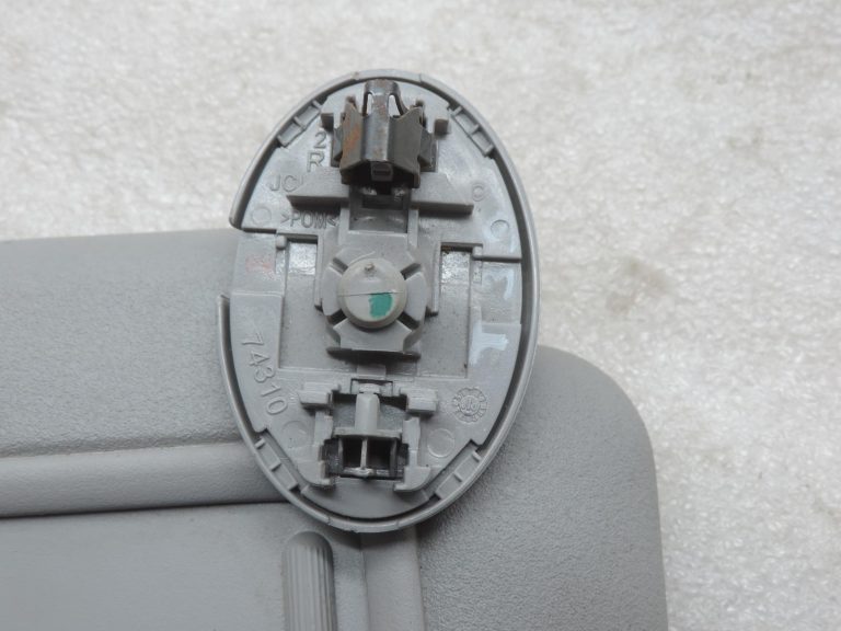 Oriģinālais 2005-2011 Toyota Yaris P9 saules aizsarglīdzeklis priekšējais labais