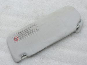Oriģinālais 2002-2007 Toyota Corolla E12 saules aizsarglīdzeklis labajā pusē