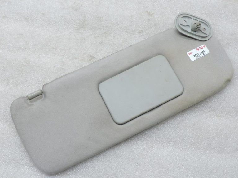 Oriģinālais 2002-2007 Toyota Corolla E12 saules aizsarglīdzeklis labajā pusē