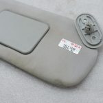Oriģinālais 2002-2007 Toyota Corolla E12 saules aizsarglīdzeklis labajā pusē