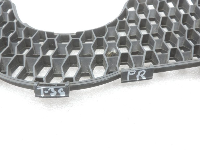 Oriģināls 2005-2011 Toyota Yaris P9 radiatora režģis priekšējais režģis