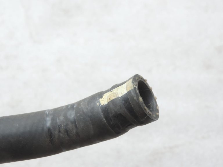 Oriģinālā 2001-2005 Toyota Yaris P1 1.0/1.3 VVT-i siltummaiņa ūdens šļūtene