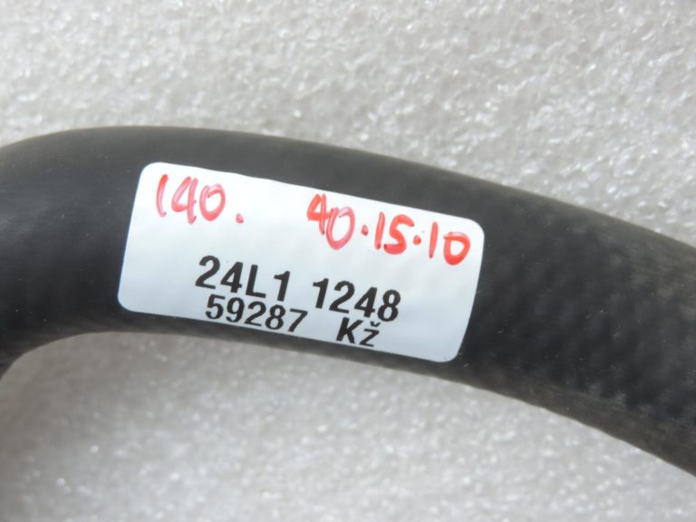 Oriģinālā 2001-2005 Toyota Yaris P1 1.0/1.3 VVT-i siltummaiņa ūdens šļūtene