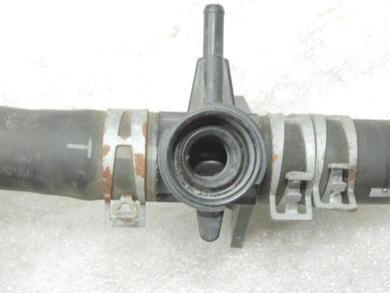 2005-2020 Toyota Yaris P9/P13 1.0/1.3 VVT-i radiatora ūdens uzpildes caurule