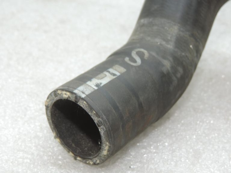 2005-2020 Toyota Yaris P9/P13 1.0/1.3 VVT-i radiatora ūdens uzpildes caurule