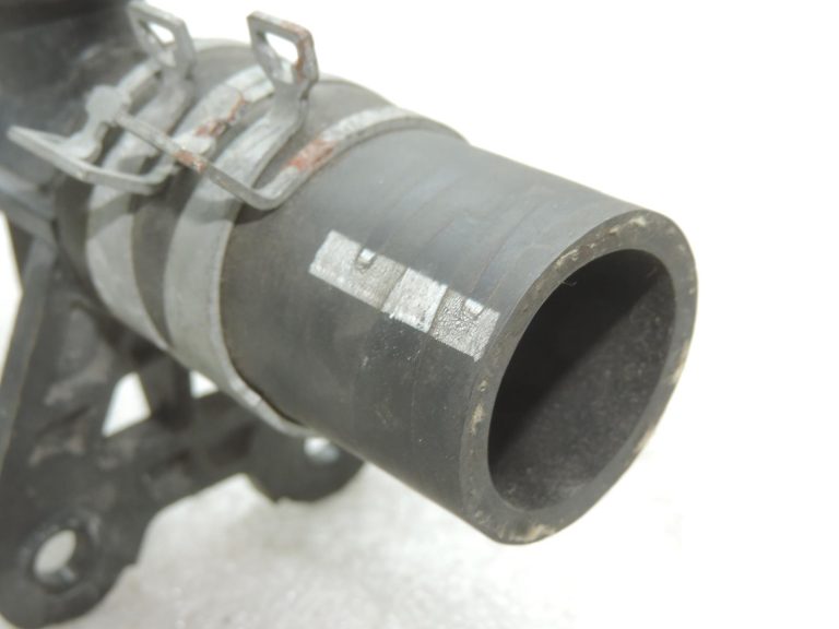 2005-2020 Toyota Yaris P9/P13 1.0/1.3 VVT-i radiatora ūdens uzpildes caurule