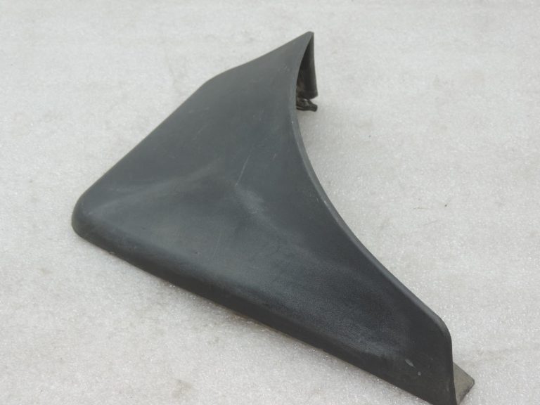Oriģinālais 2005-2011 Toyota Yaris P9 aizmugurējā riteņa arkas dubļu atloku labajā pusē