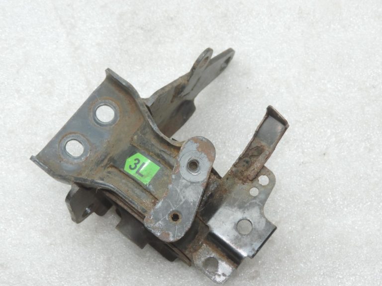 Oriģināls Toyota Avensis T25/Corolla Verso AR10 1.6/1.8 VVT-i motora stiprinājums